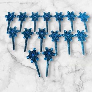 Vintage plastic 2004 Deco Pac  Inc. lot of 15 blue snowflake cake toppers